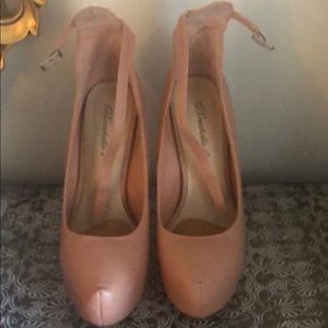 Platform Heels, nude, ankle strap.